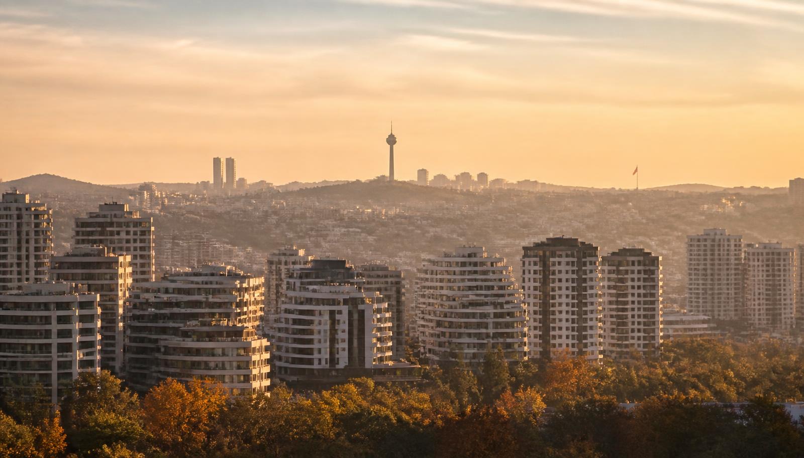 Ankara’da Çankaya çevresindeki modern konut binaları ve şehir silueti